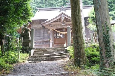 泉嵒神社